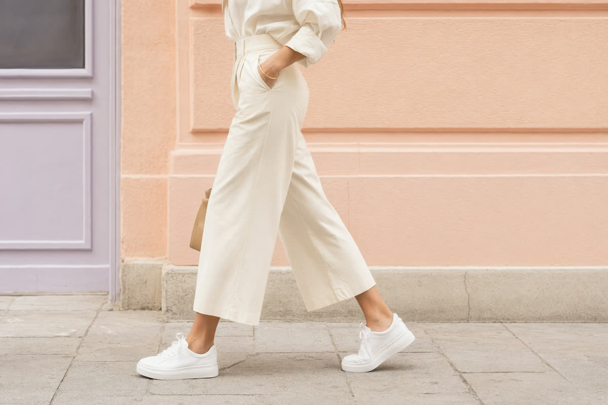 How to Style White Sneakers: 6 Outfit Formulas for Any Occasion